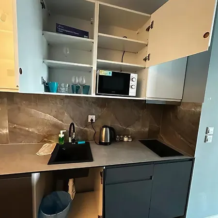 6chi6 Wiktoryn Studio