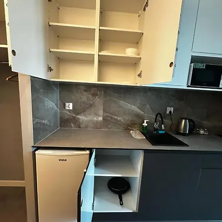 6chi6 Wiktoryn Studio